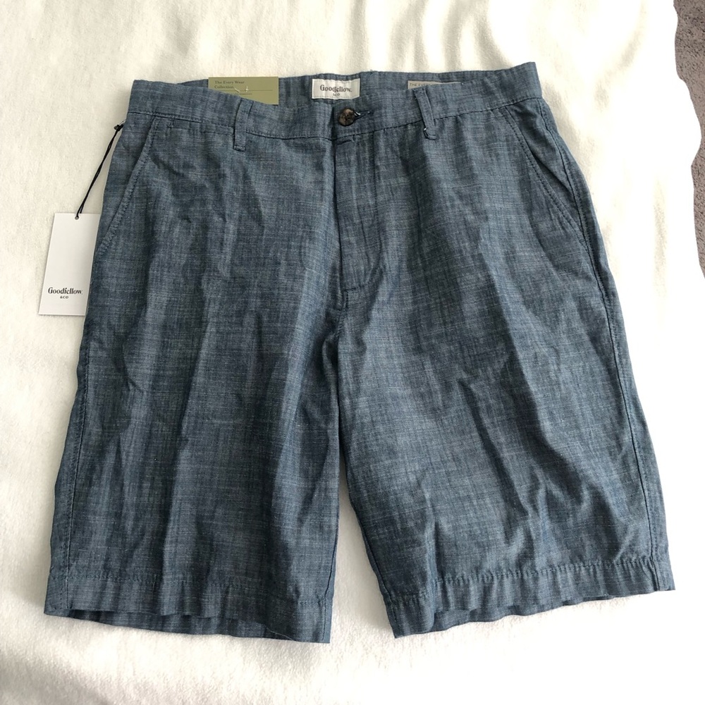 Goodfellow blue flat front shorts NEW 32